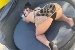 thick spanish babe - Image 2